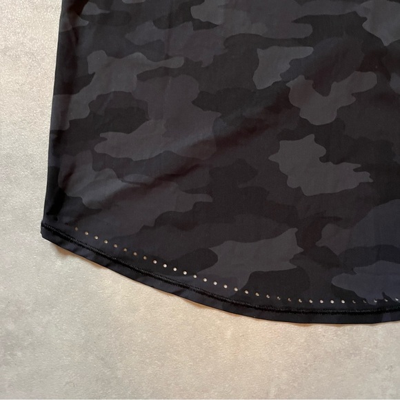 Lululemon Athletica Black Camo Tee. Small. Size 6. 17” pit to pit. Lulu. Active - Picture 2 of 6
